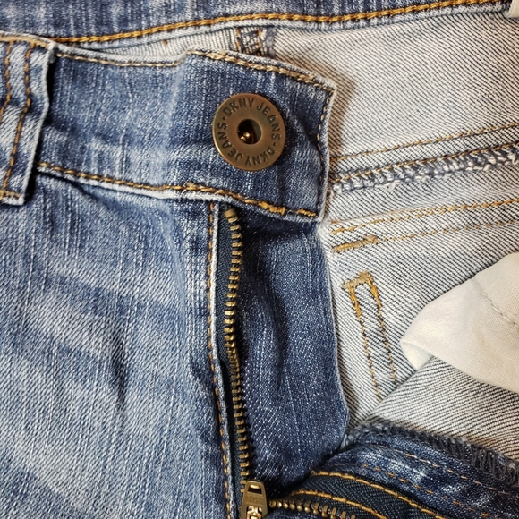 DKNY Jeans - Picture 5 of 9